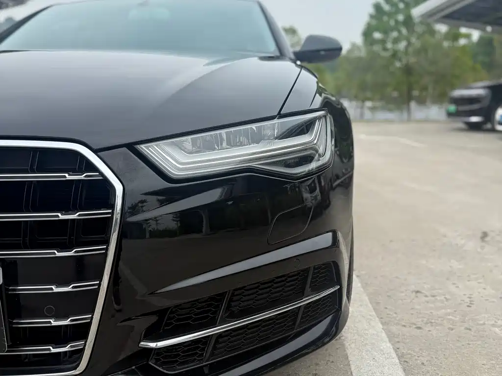 Audi A6L 2018 30th Anniversary Model 35 TFSI Fashion Model купить на сайте DeffCars