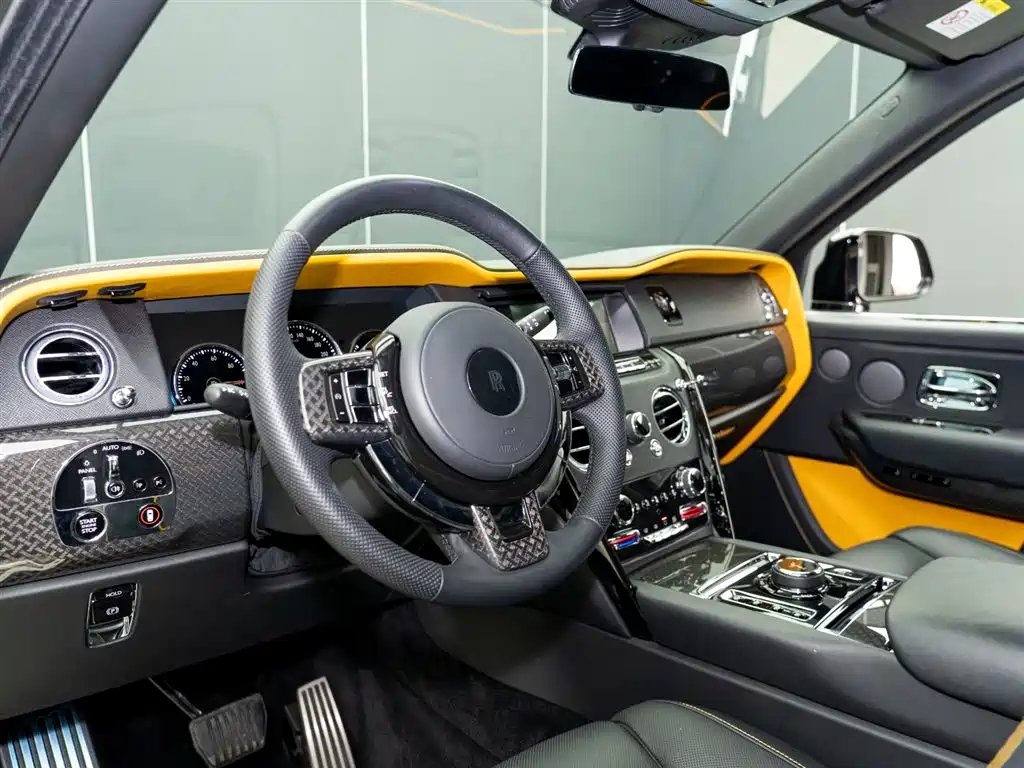 Cullinan 2020 Black Badge купить на сайте DeffCars