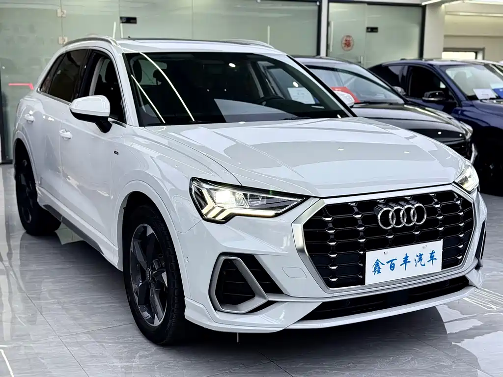 Audi Q3 2022 35 TFSI Fashionable and Dynamic купить на сайте DeffCars