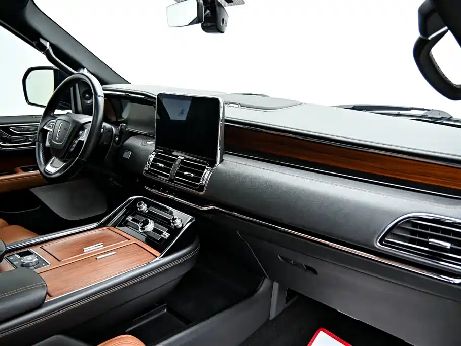 Navigator 2020 3.5T Honor Edition купить на сайте DeffCars
