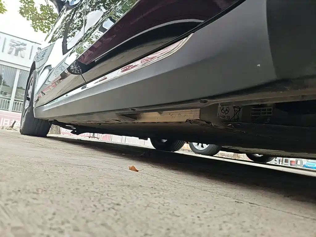 Hongqi E-QM5 2023 facelift basic travel version купить на сайте DeffCars