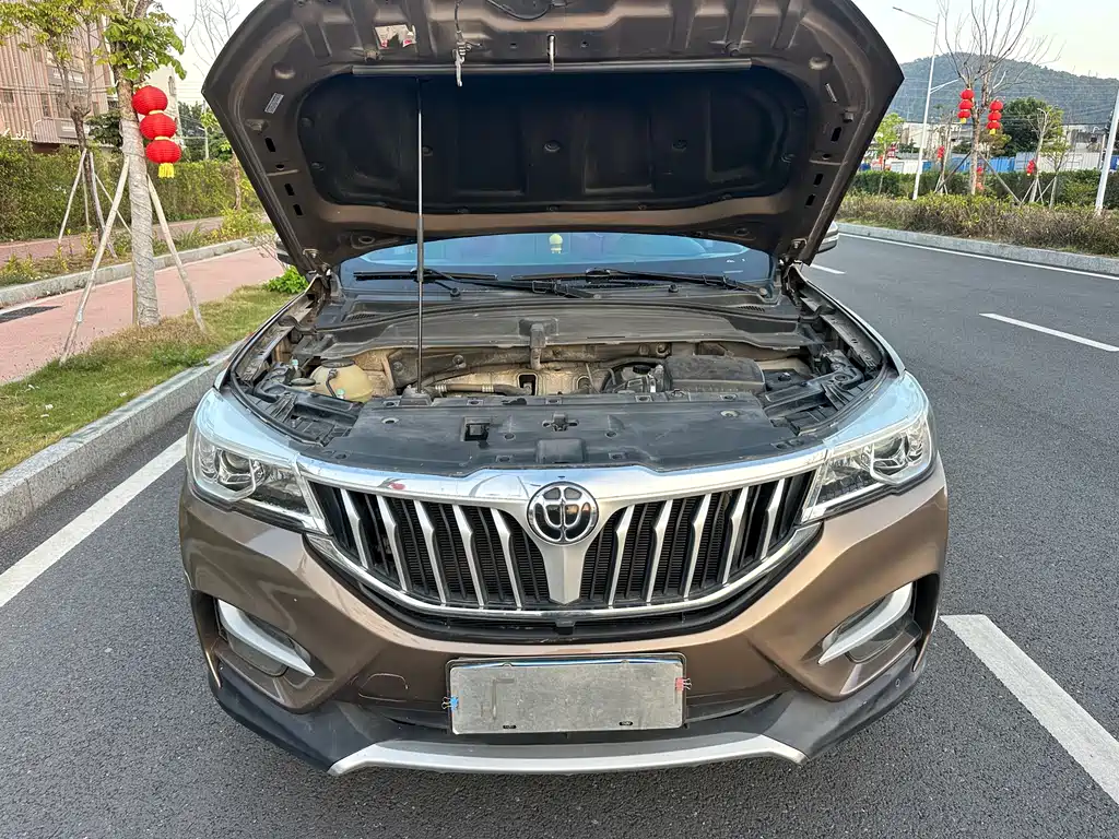 Zhonghua V6 2018 1.5T automatic premium model купить на сайте DeffCars