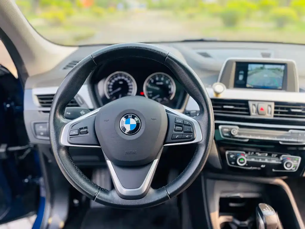 BMW X1 2018 sDrive20Li Leading Model купить на сайте DeffCars