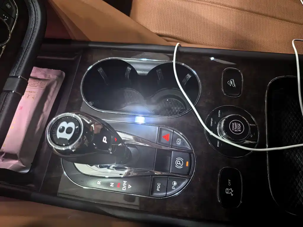 Bentayga 2021 4.0T V8 купить на сайте DeffCars