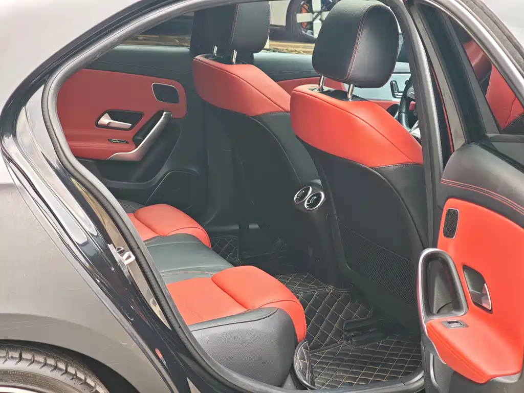 Mercedes-Benz A-Class AMG 2023 AMG A 35 L 4MATIC купить на сайте DeffCars