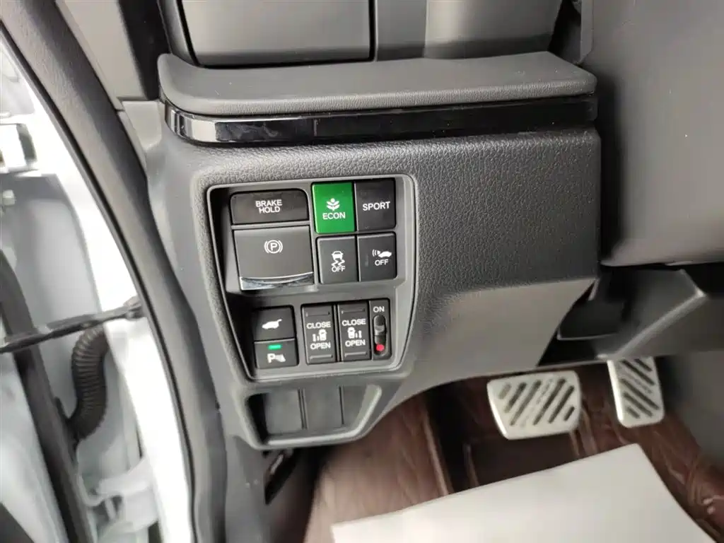 Alison 2024 2.0L e:HEV Deluxe Edition купить на сайте DeffCars