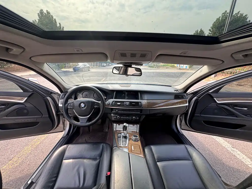 BMW 5 Series 2014 525Li Stylish Design Package купить на сайте DeffCars