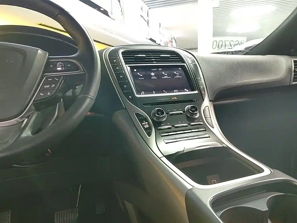 Voyager imported 2019 2.0T two-wheel drive exclusive version, National VI купить на сайте DeffCars