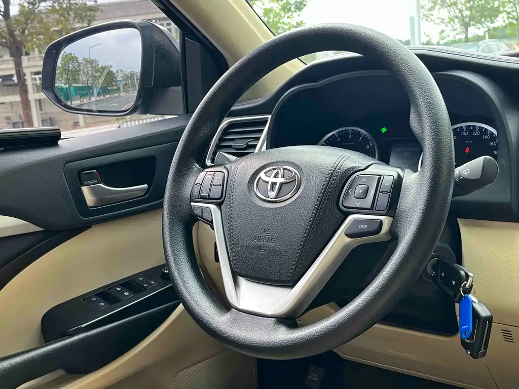 Highlander 2018 2.0T two-wheel drive elite version, 7 seats, National VI купить на сайте DeffCars