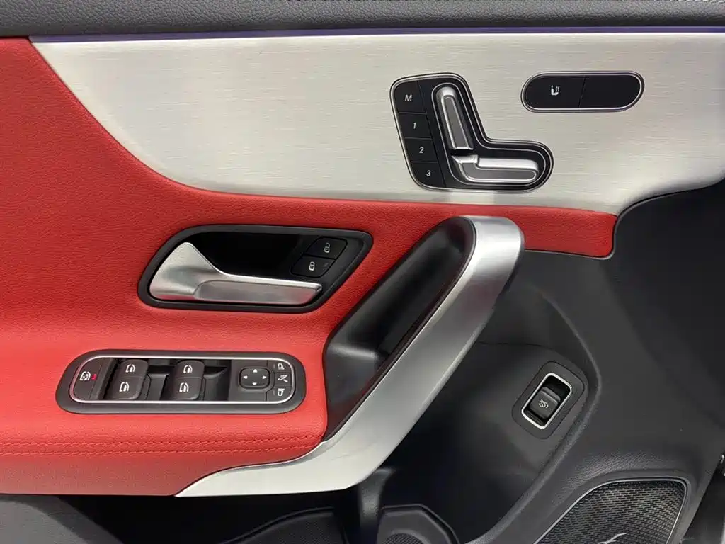Mercedes-Benz CLA AMG 2023 AMG CLA 35 4MATIC купить на сайте DeffCars