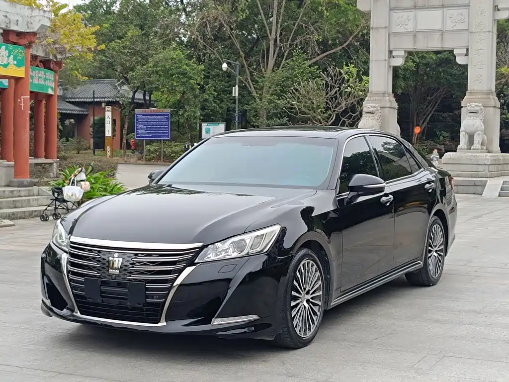 Crown 2018 2.0T Sports Edition купить на сайте DeffCars
