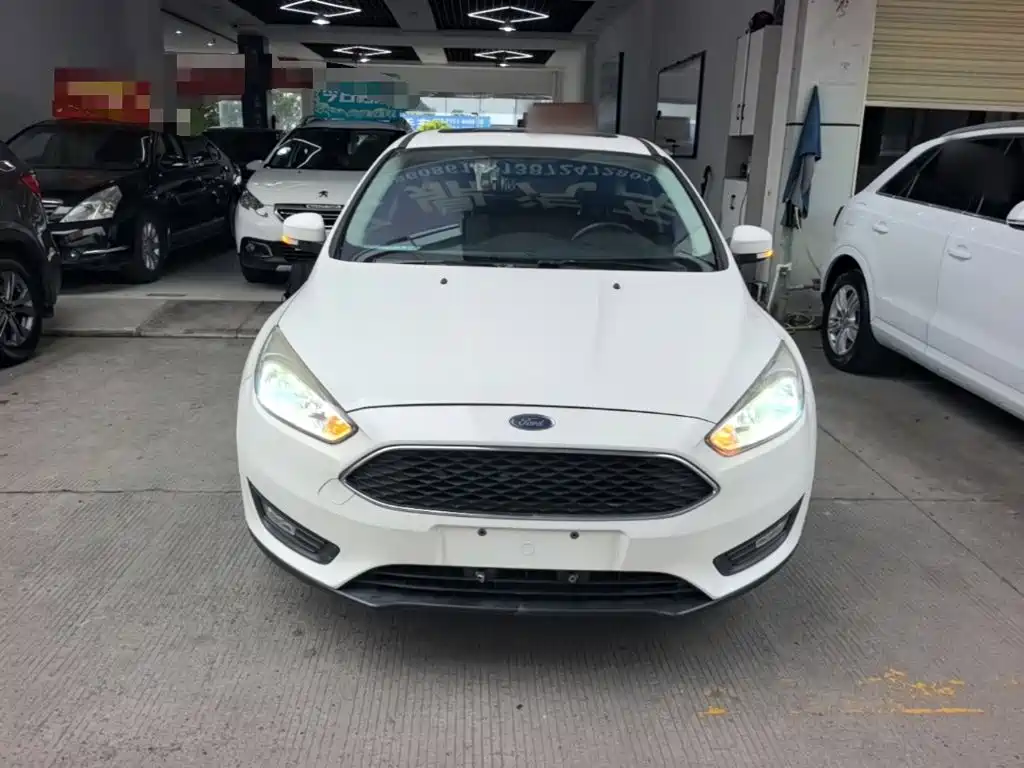 Focus 2018 hatchback classic 1.6L automatic stylish smart mobility version купить на сайте DeffCars