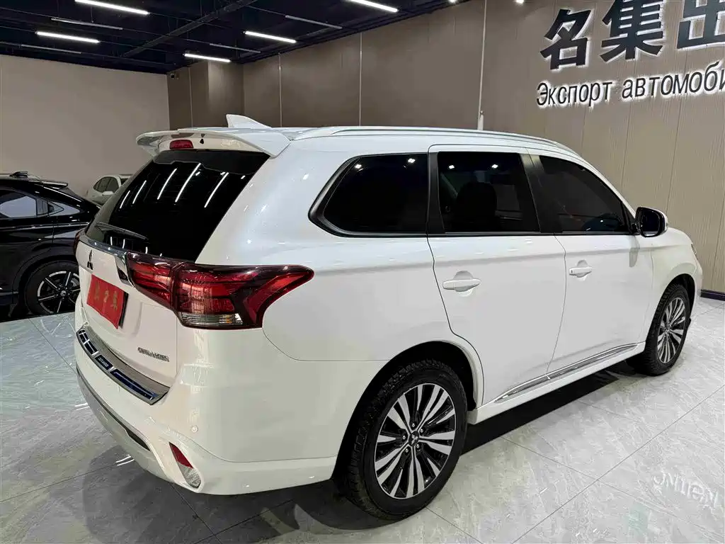 Outlander 2021 2.0L 2WD Enjoy Edition 5 seats купить на сайте DeffCars