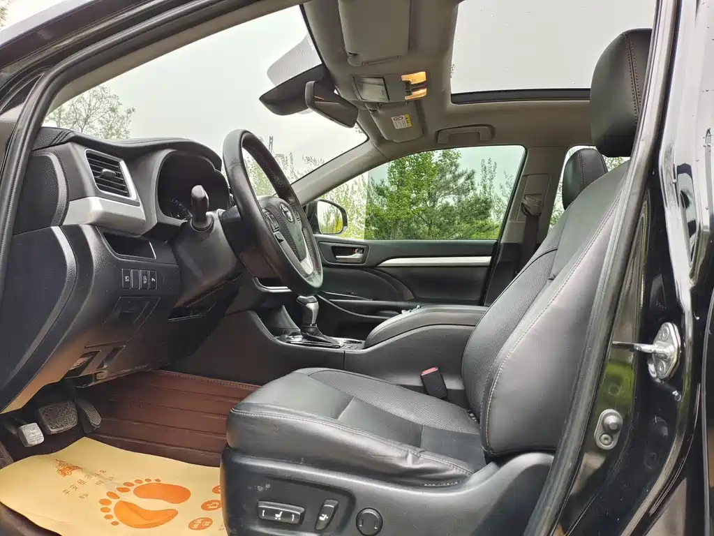 Highlander 2018 2.0T four-wheel drive luxury version, 7 seats, National VI купить на сайте DeffCars