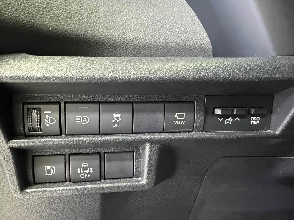 SIENNA 2024 2.5L hybrid four-wheel drive premium version купить на сайте DeffCars