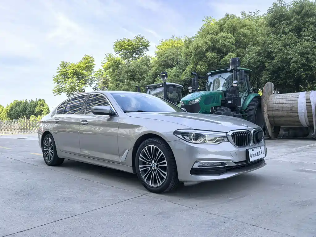 BMW 5 Series 2018 Facelift 530Li Exclusive Luxury Package купить на сайте DeffCars