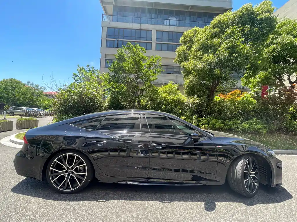 Audi A7 2022 45 TFSI Premium Selection купить на сайте DeffCars