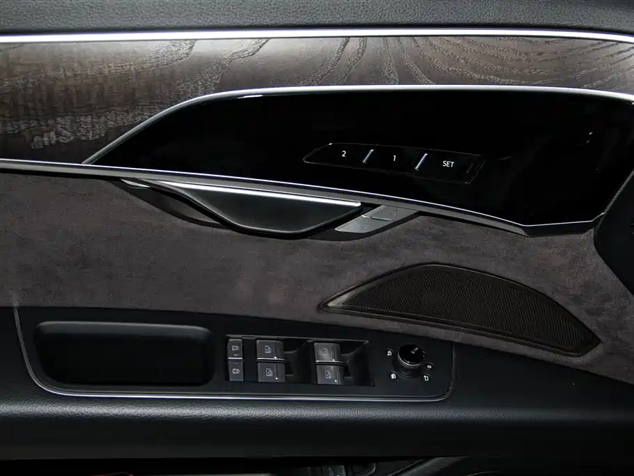 Audi A8 2024 A8L 45 TFSI quattro luxury model купить на сайте DeffCars