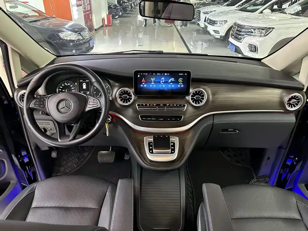 Vito 2023 2.0T Elite Edition 7 seats купить на сайте DeffCars