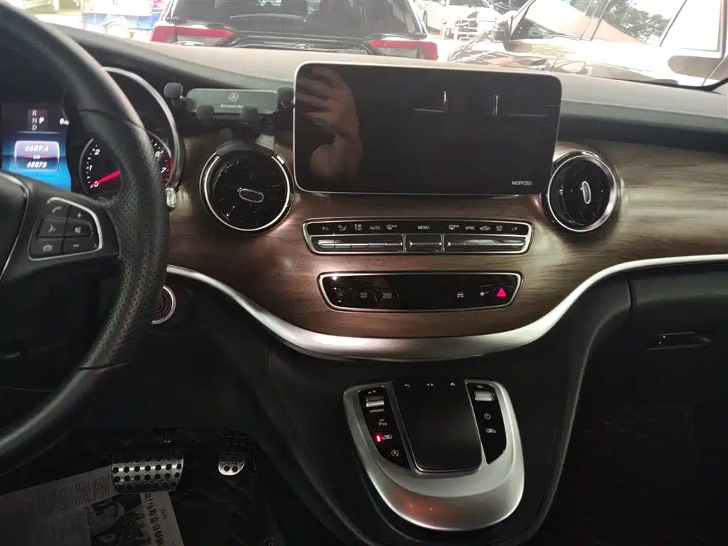 Mercedes-Benz V-Class 2020 V 260 L Long Wheelbase Luxury Edition купить на сайте DeffCars