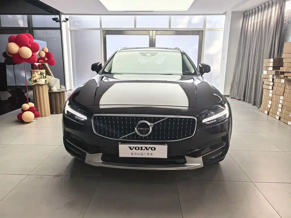 Volvo V90 2019 Cross Country T5 AWD Zhizun Edition National V купить на сайте DeffCars