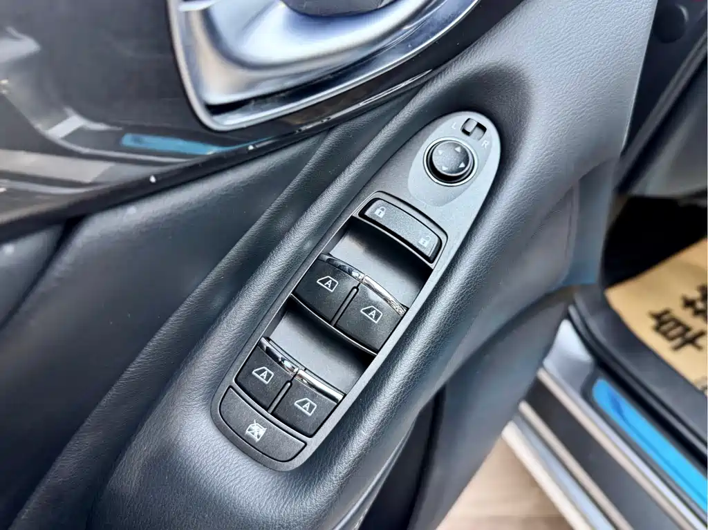 Infiniti Q50L 2018 2.0T Comfort Edition National V купить на сайте DeffCars