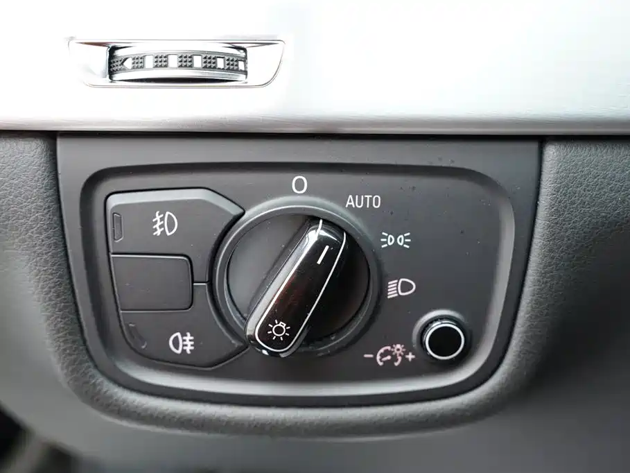 Audi A8 2013 A8L 45 TFSI quattro luxury model купить на сайте DeffCars