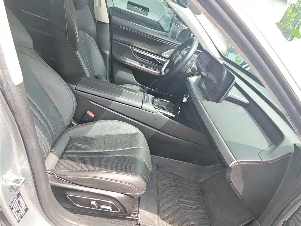 XPeng P7 2020 Model 670E купить на сайте DeffCars
