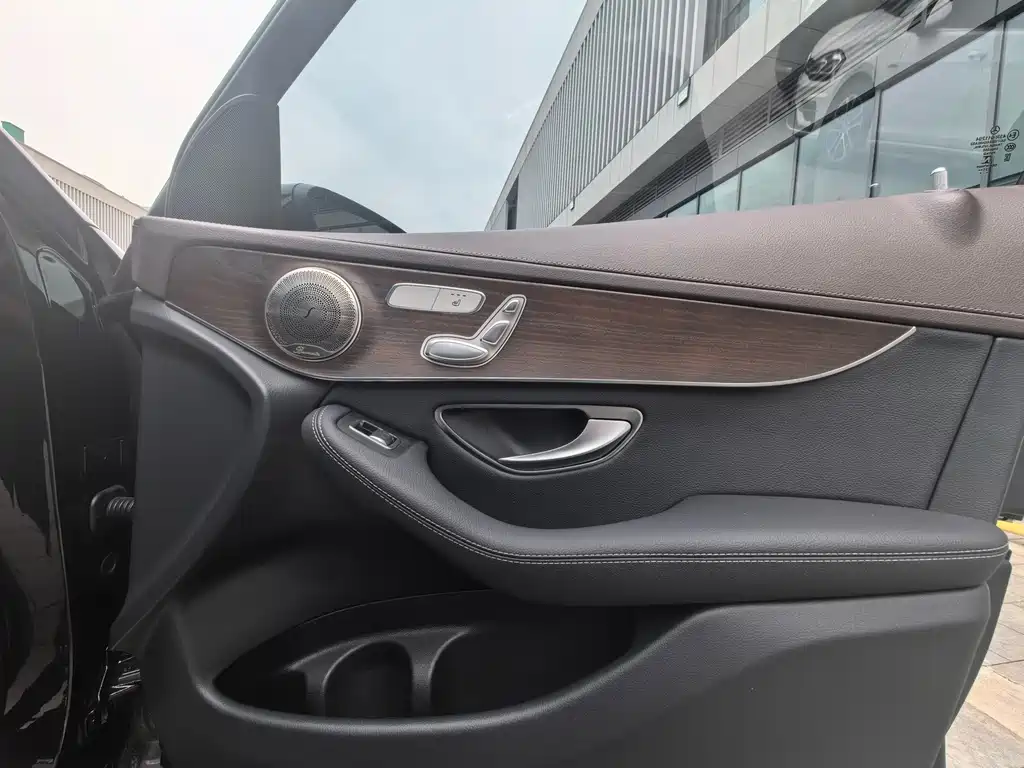 Mercedes-Benz GLC 2020 GLC 260 L 4MATIC luxury model купить на сайте DeffCars