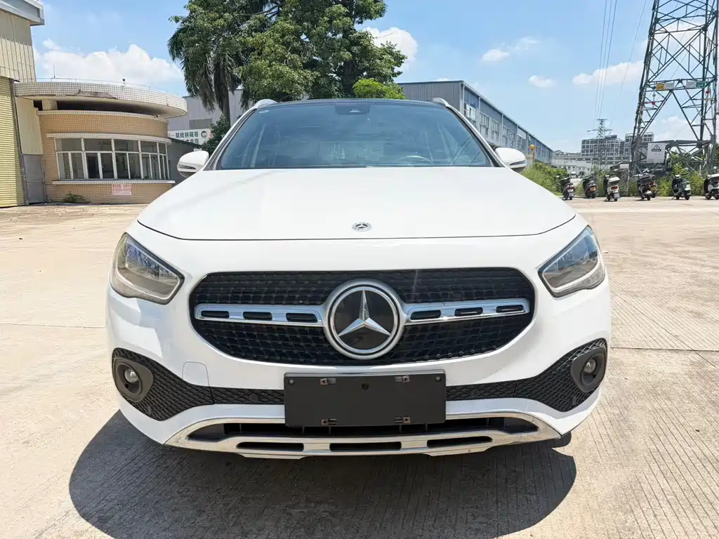 Mercedes-Benz GLA 2022 facelift GLA 180 купить на сайте DeffCars