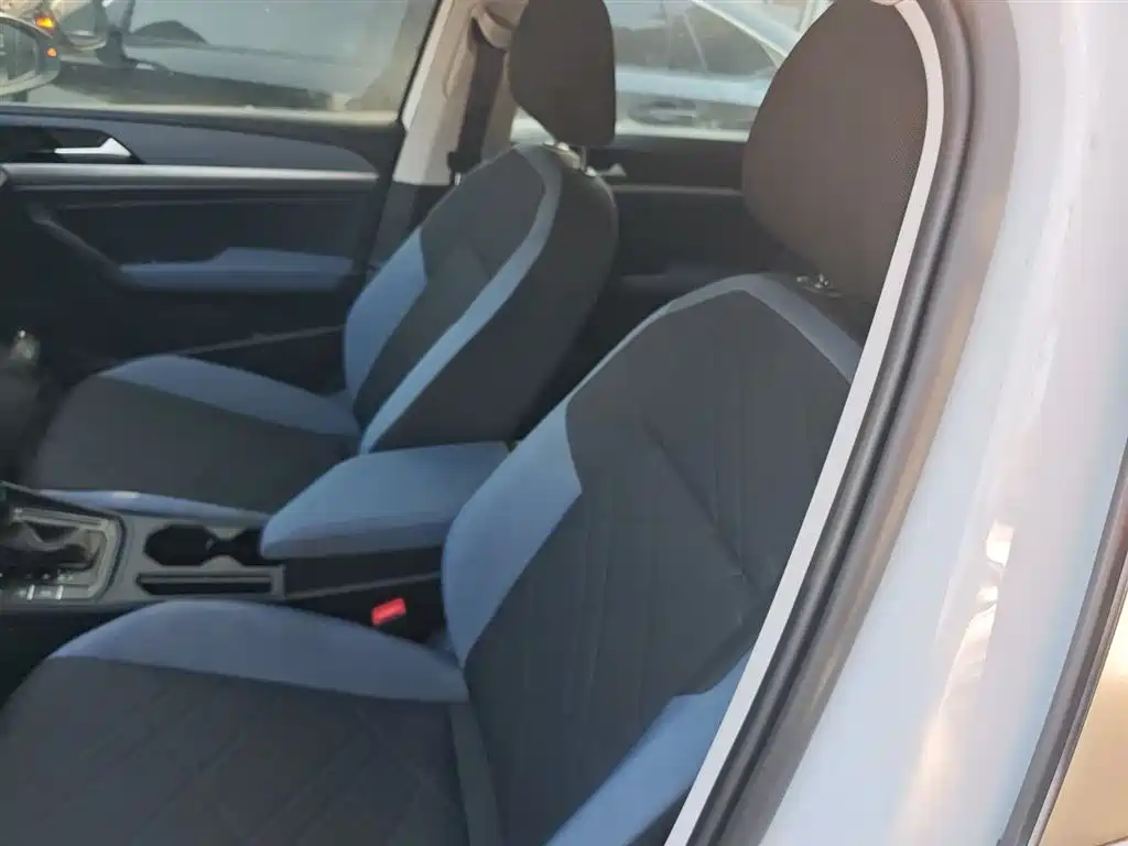 Lavida 2023 1.5L automatic Deyi version купить на сайте DeffCars