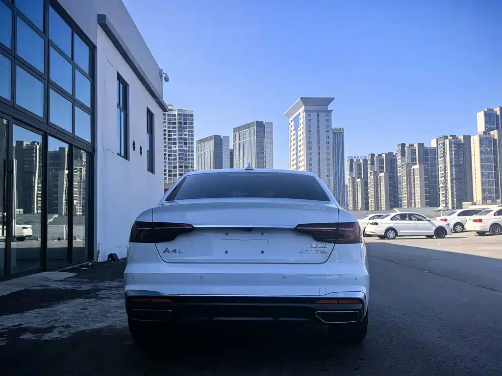 Audi A4L 2024 40 TFSI Fashionable and Dynamic купить на сайте DeffCars