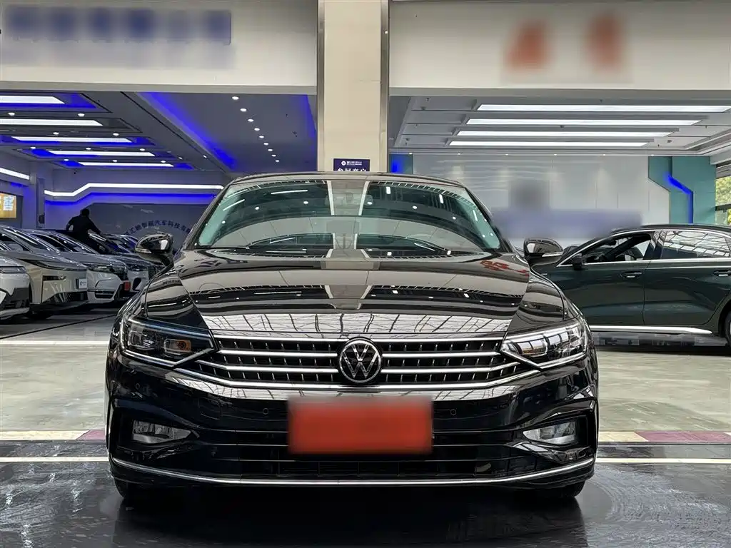 Magotan 2023 2 million commemorative edition 280TSI DSG comfort model купить на сайте DeffCars