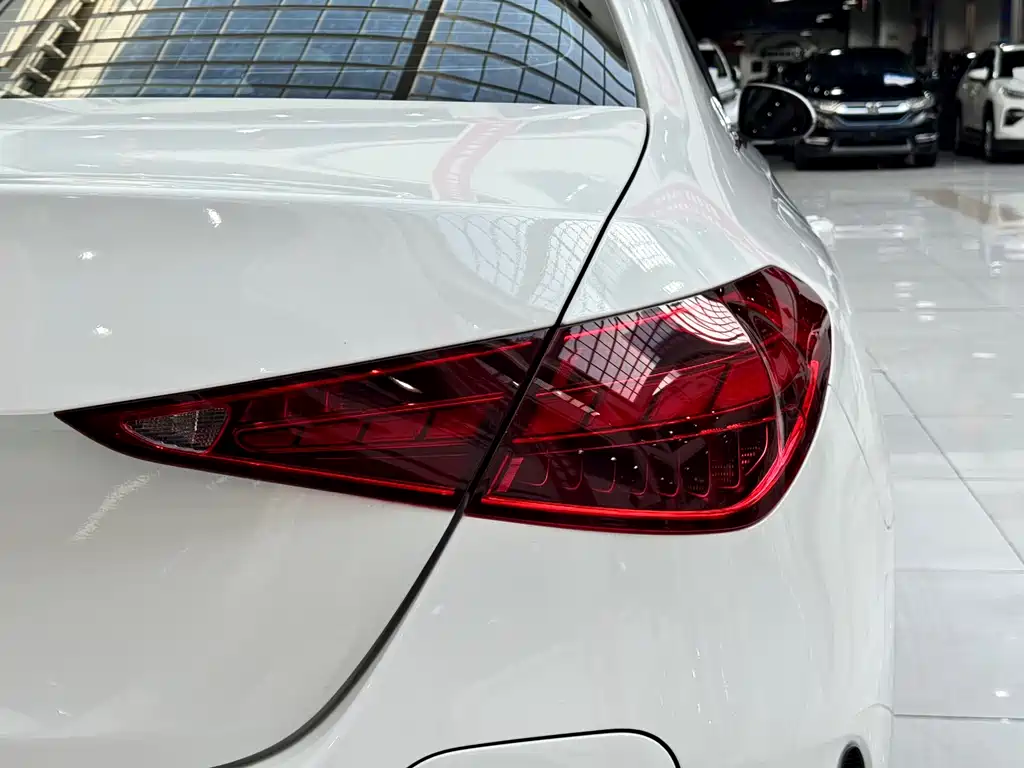 Mercedes-Benz C-Class New Energy 2024 C 350 eL купить на сайте DeffCars