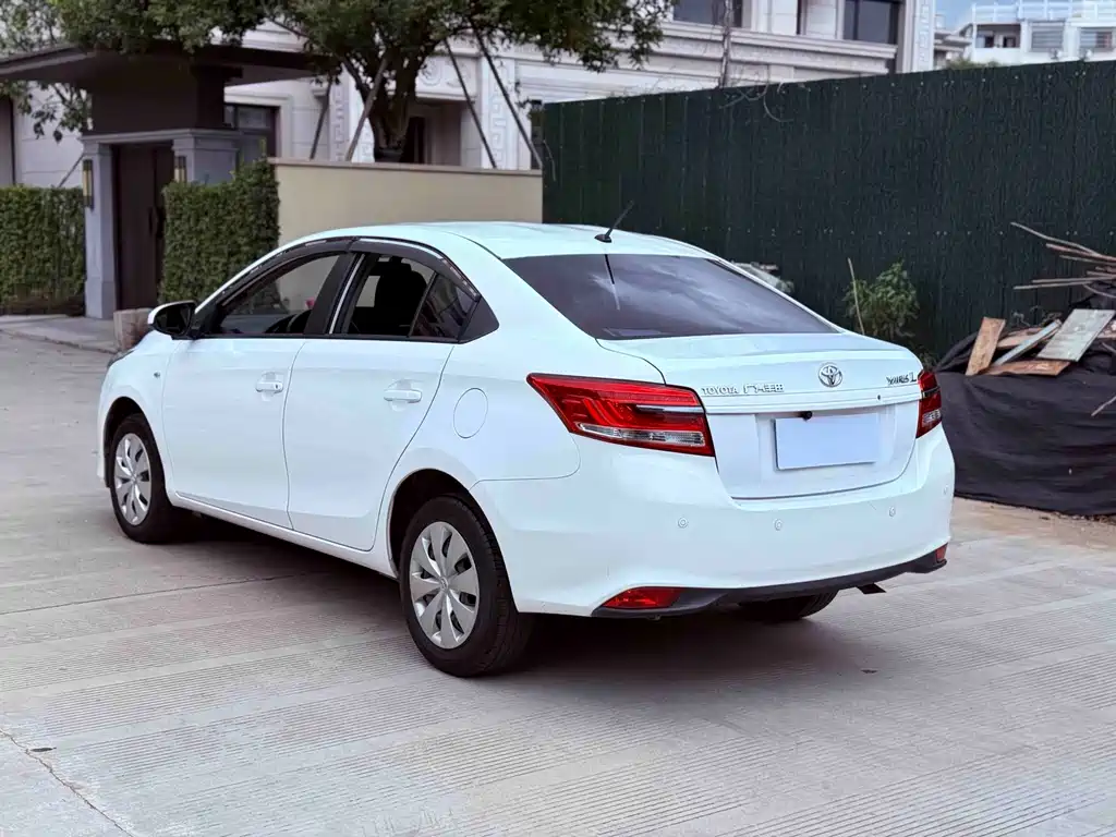 YARiS L 2020 1.5L CVT leading version купить на сайте DeffCars