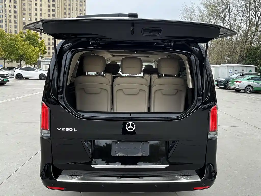 Mercedes-Benz V-Class 2018 V 260 L Premium Extended Edition National VI купить на сайте DeffCars