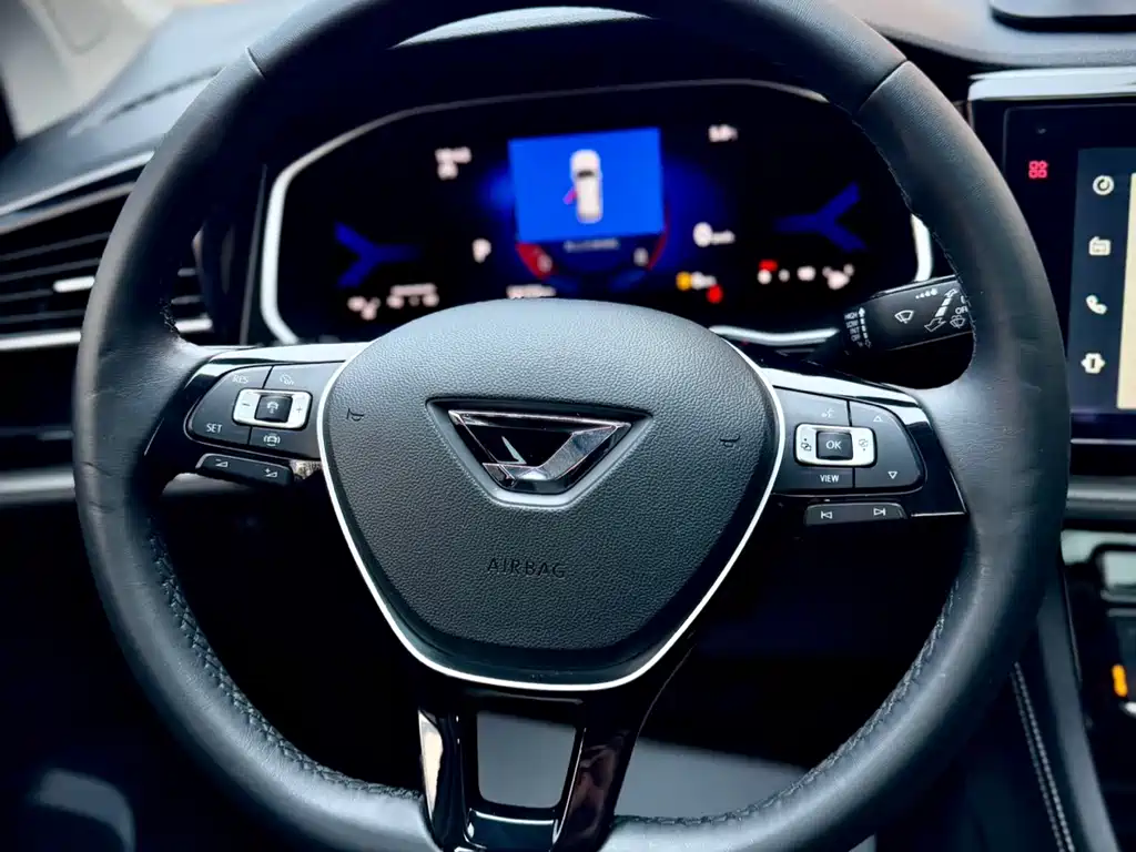 Jetta VS5 2022 280TSI Automatic Honor Pro купить на сайте DeffCars