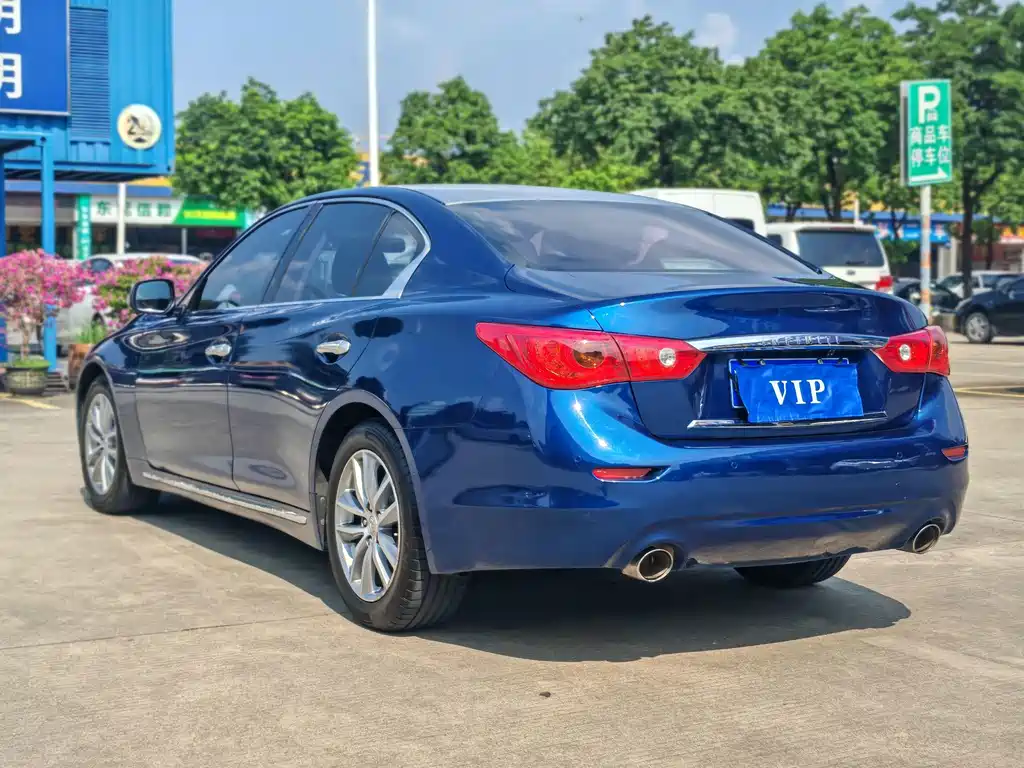 Infiniti Q50L 2016 2.0T Comfort Edition купить на сайте DeffCars