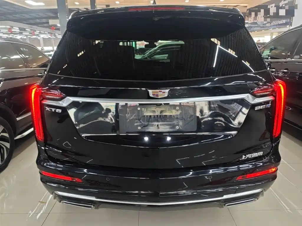 Cadillac XT6 2022 2.0T seven-seat two-wheel drive luxury model купить на сайте DeffCars
