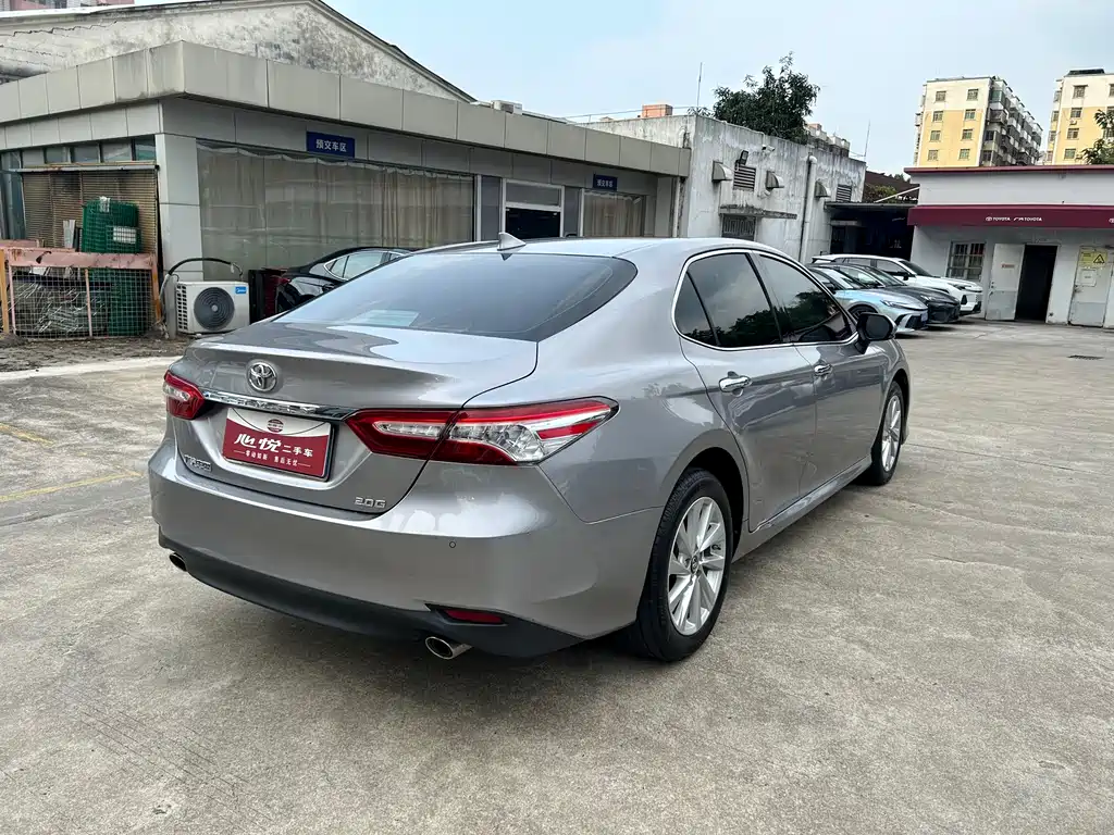 Camry 2021 2.0G Deluxe Edition купить на сайте DeffCars