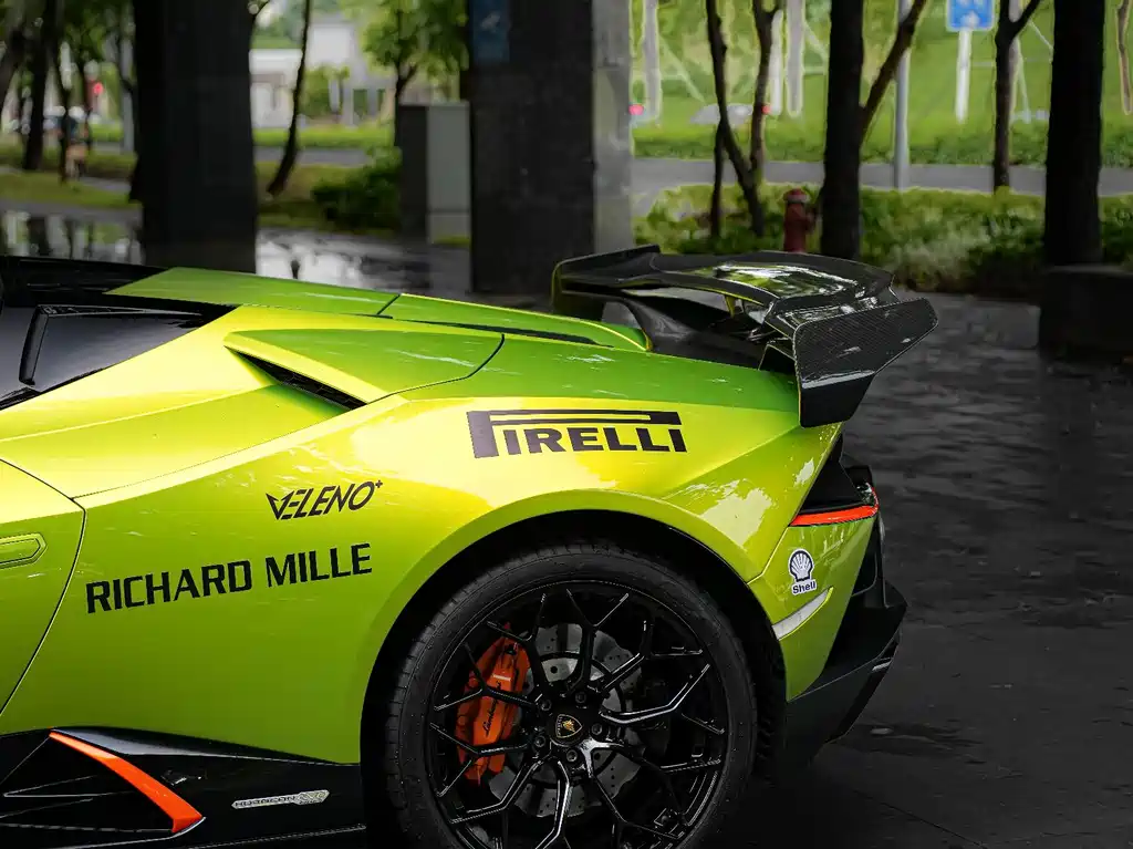 Huracan 2020 EVO RWD Spyder купить на сайте DeffCars