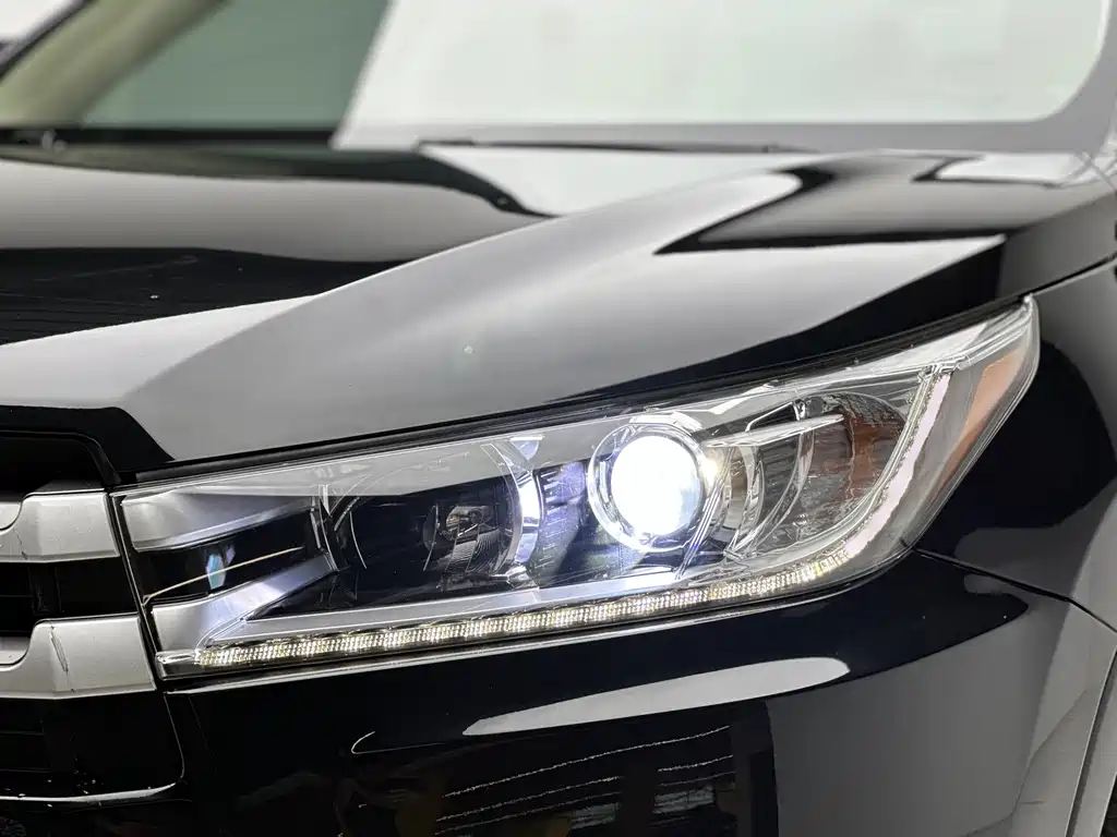 Highlander 2018 2.0T two-wheel drive elite version, 5 seats, National VI купить на сайте DeffCars