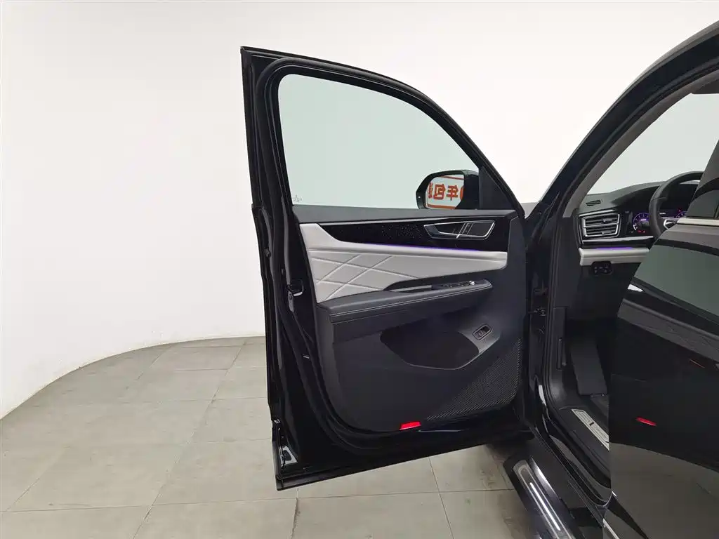 Touron 2024 380TSI four-wheel drive luxury version купить на сайте DeffCars