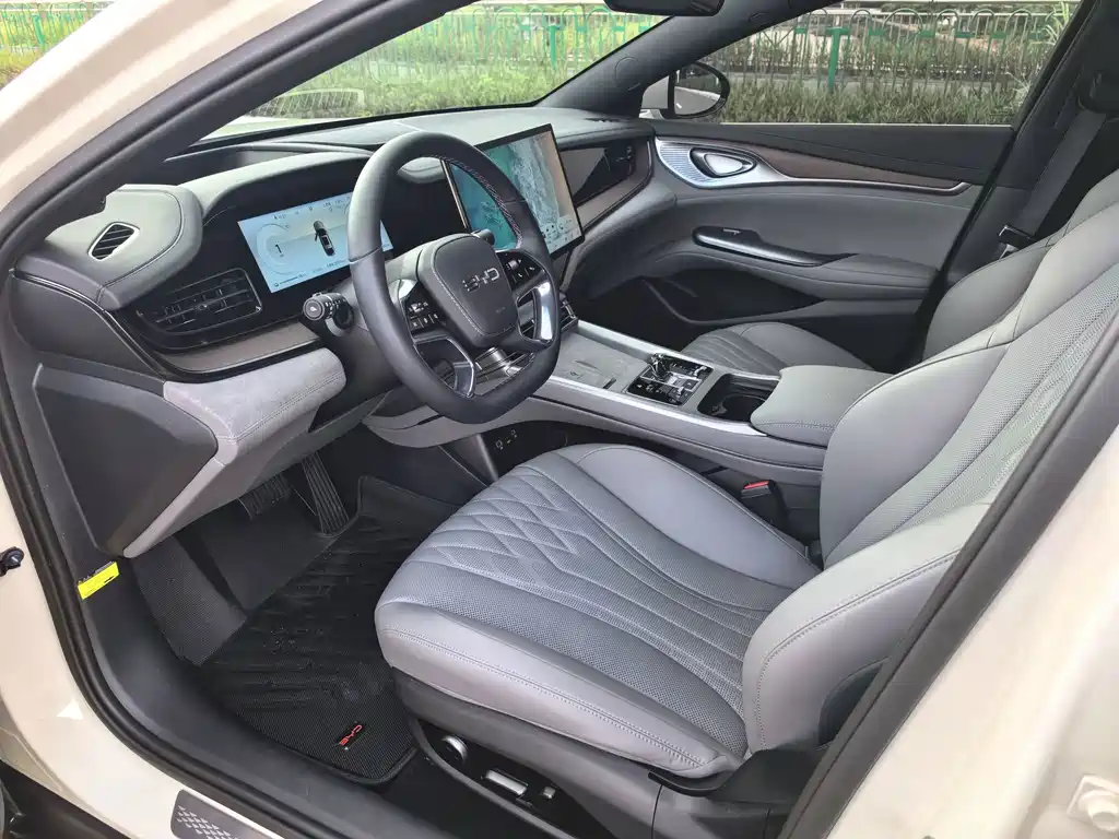 Seal 2024 Honor Edition DM-i 1.5T 121km flagship model купить на сайте DeffCars