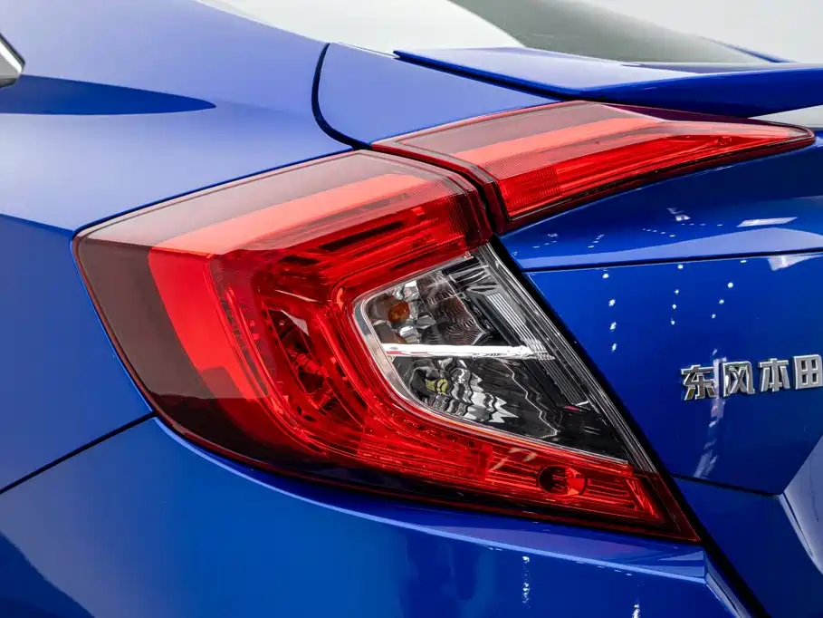Civic 2016 220TURBO CVT Deluxe Edition купить на сайте DeffCars