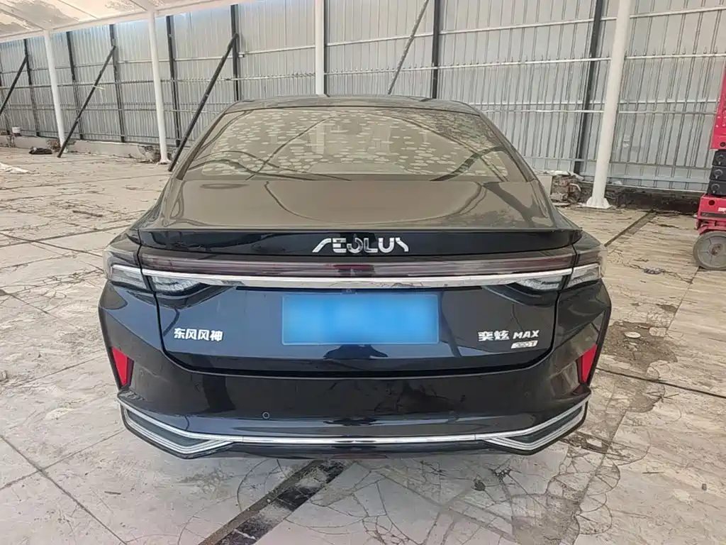 Yixuan max 2021 1.5T Ultra Daddy Edition купить на сайте DeffCars