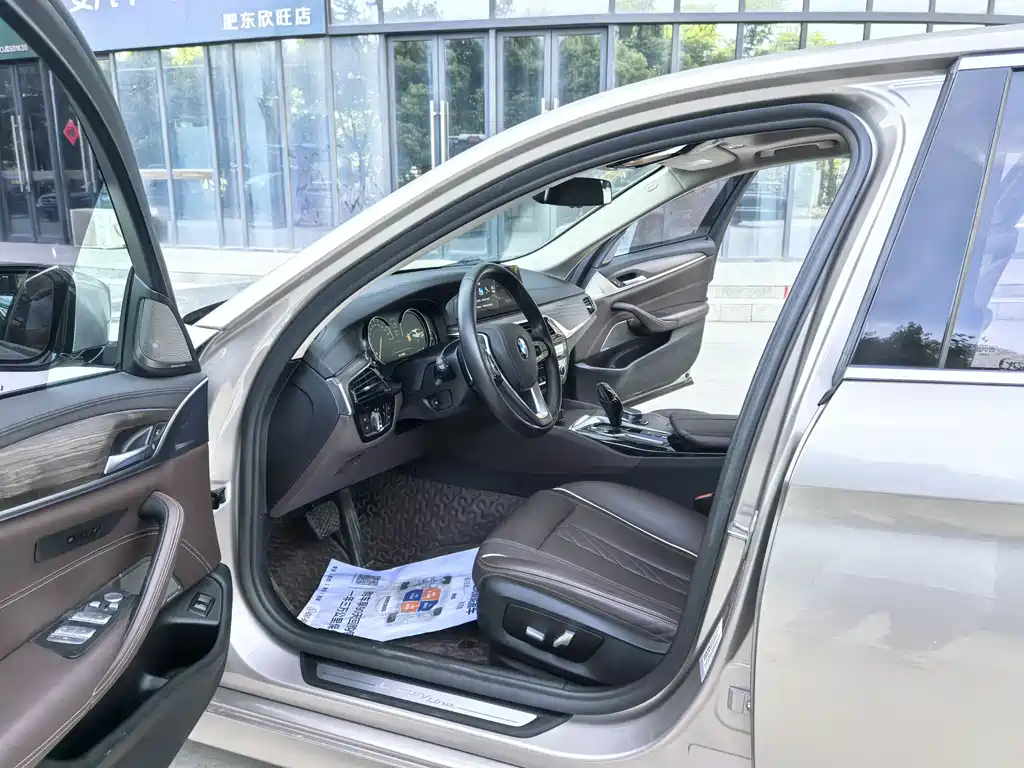 BMW 5 Series 2018 Facelift 530Li Exclusive Luxury Package купить на сайте DeffCars