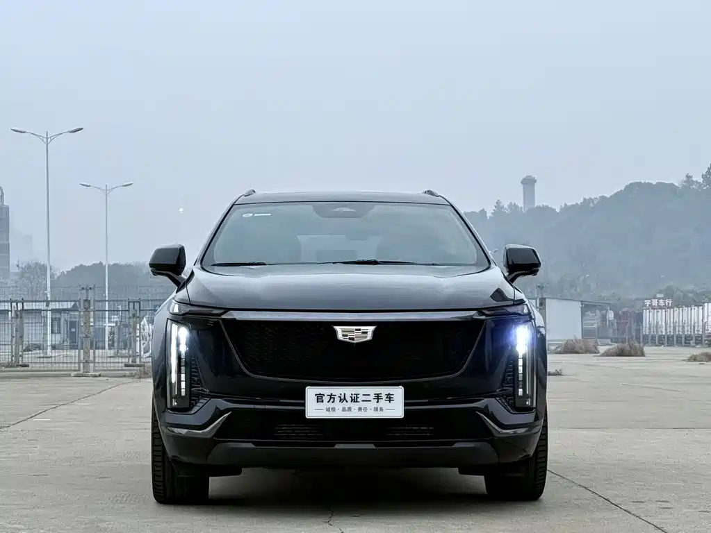 Cadillac XT5 2025 2.0T Platinum model купить на сайте DeffCars