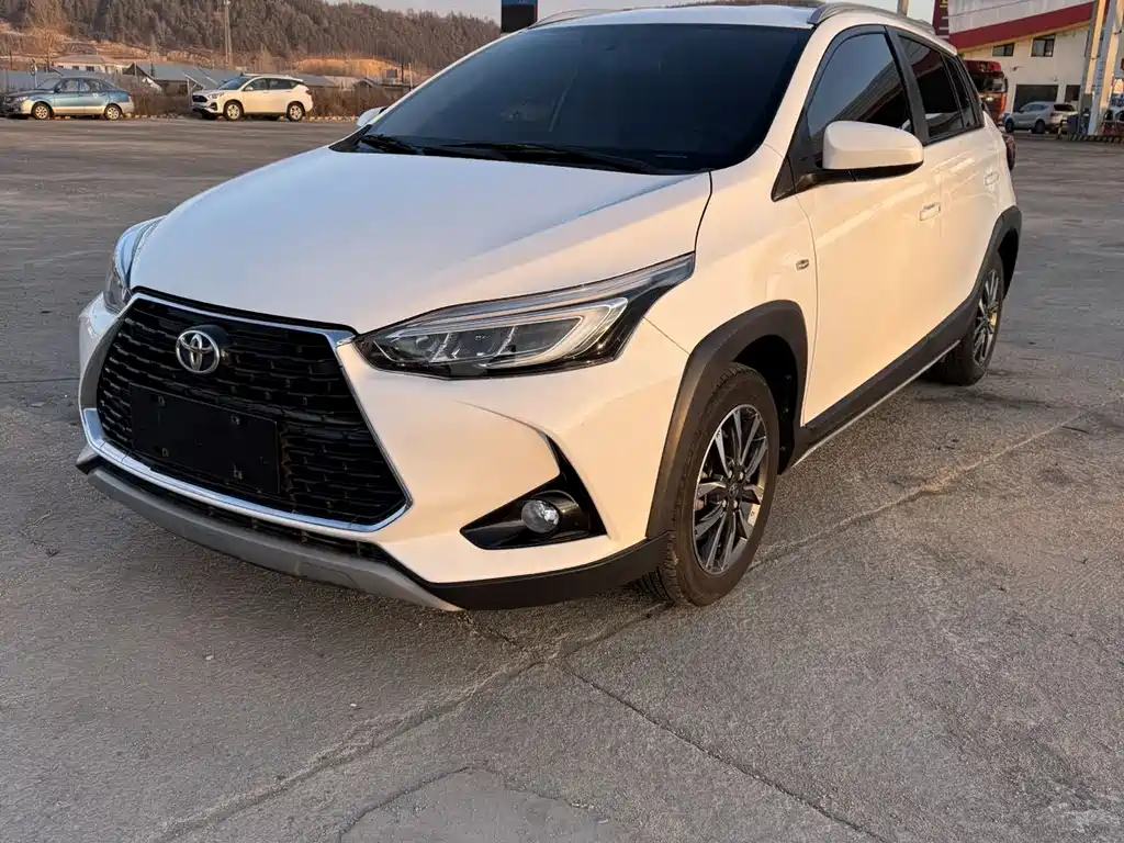 YARiS L Zhixuan 2022 Zhixuan X 1.5L CVT luxury PLUS version купить на сайте DeffCars
