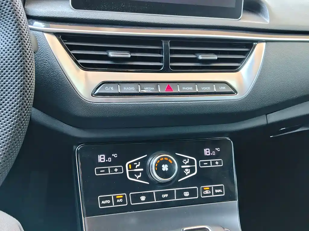 Hongqi H5 2020 1.5T DCT Flag Rhyme Edition купить на сайте DeffCars